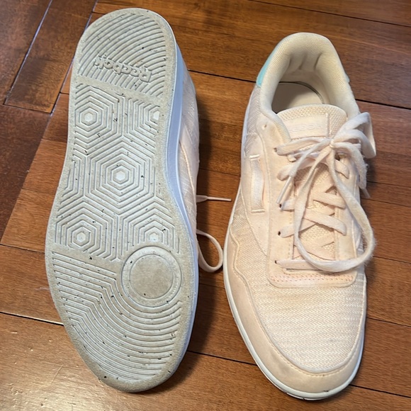 Peach Reebok Sneakers, Sz 9 - Picture 5 of 6